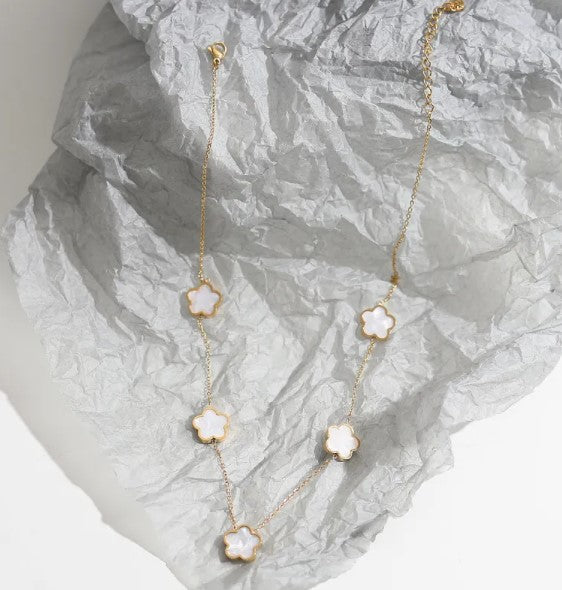 Five Clover Pendant Necklace