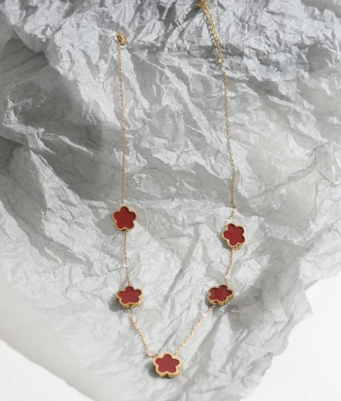 Five Clover Pendant Necklace