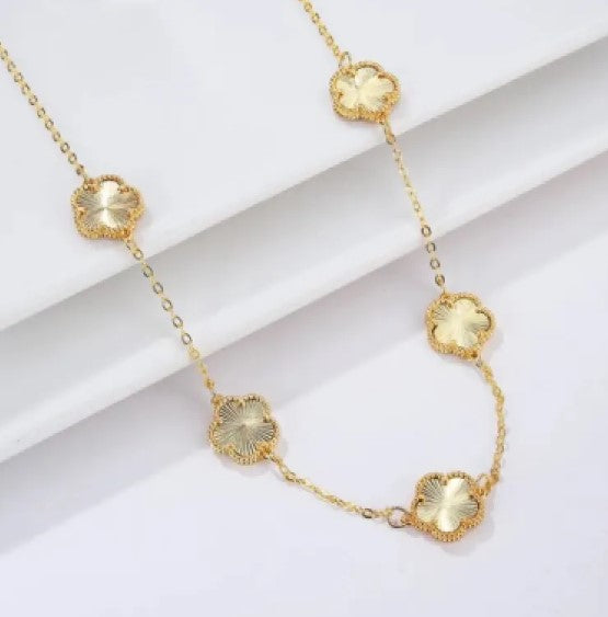 Five Clover Pendant Necklace