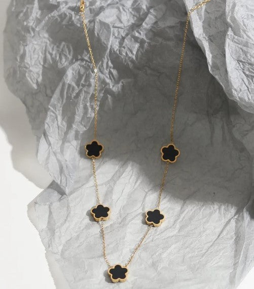 Five Clover Pendant Necklace