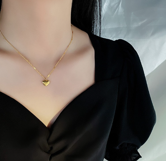 Geometric Heart Pendant Necklace